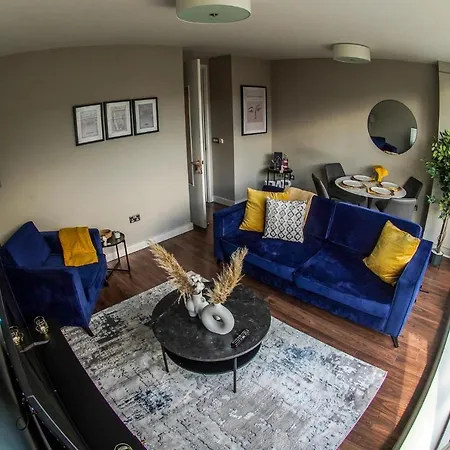 Charming Duplex In Grand Canal *