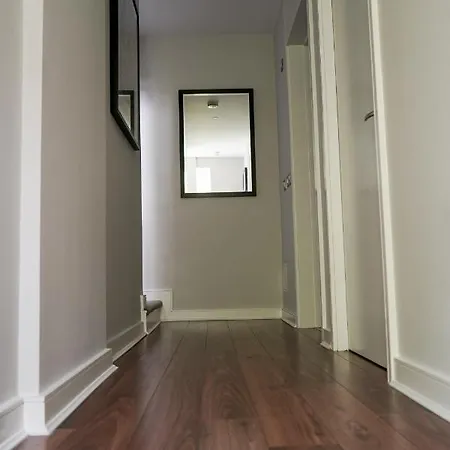 Charming Duplex In Grand Canal