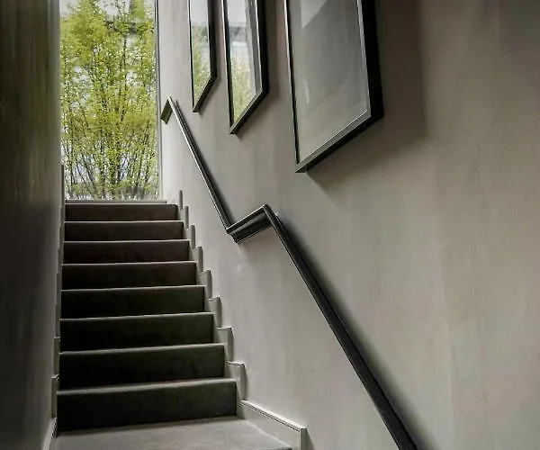 Charming Duplex In Grand Canal *