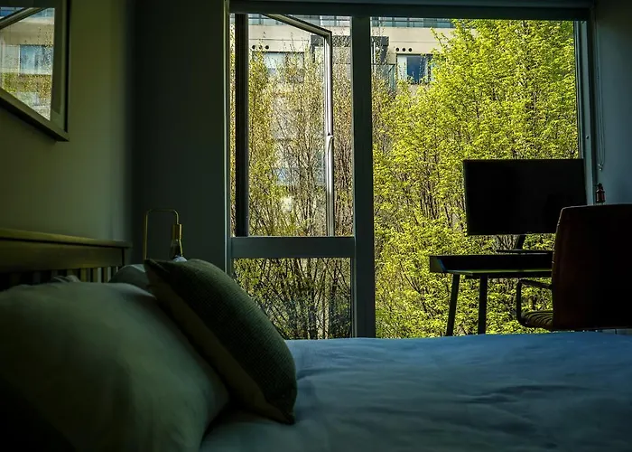 Charming Duplex In Grand Canal Apartment Dublin